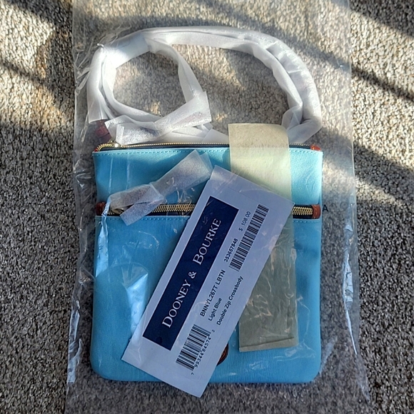 Downey & Bourke Cossbody - Picture 2 of 3